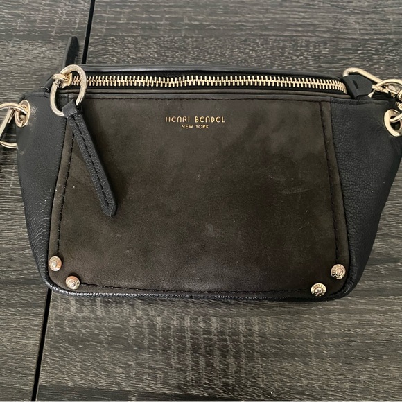 RARE Henri Bendel cross body Fanny pack - Picture 4 of 8